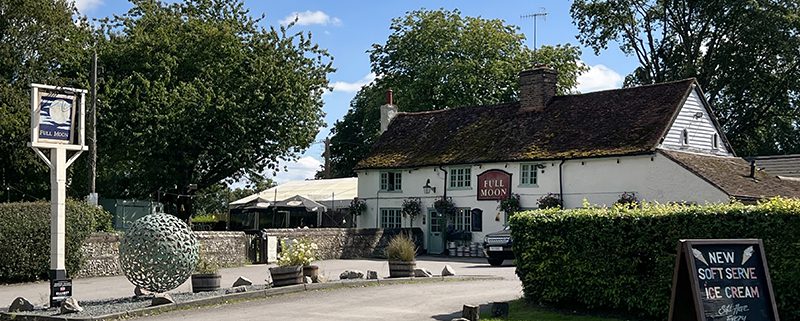 Full Moon pub on border of Hawridge and Cholsebury villages
